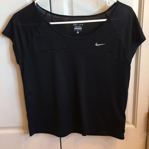 👟Nike Athletic top👟 - Picture 1 of 3